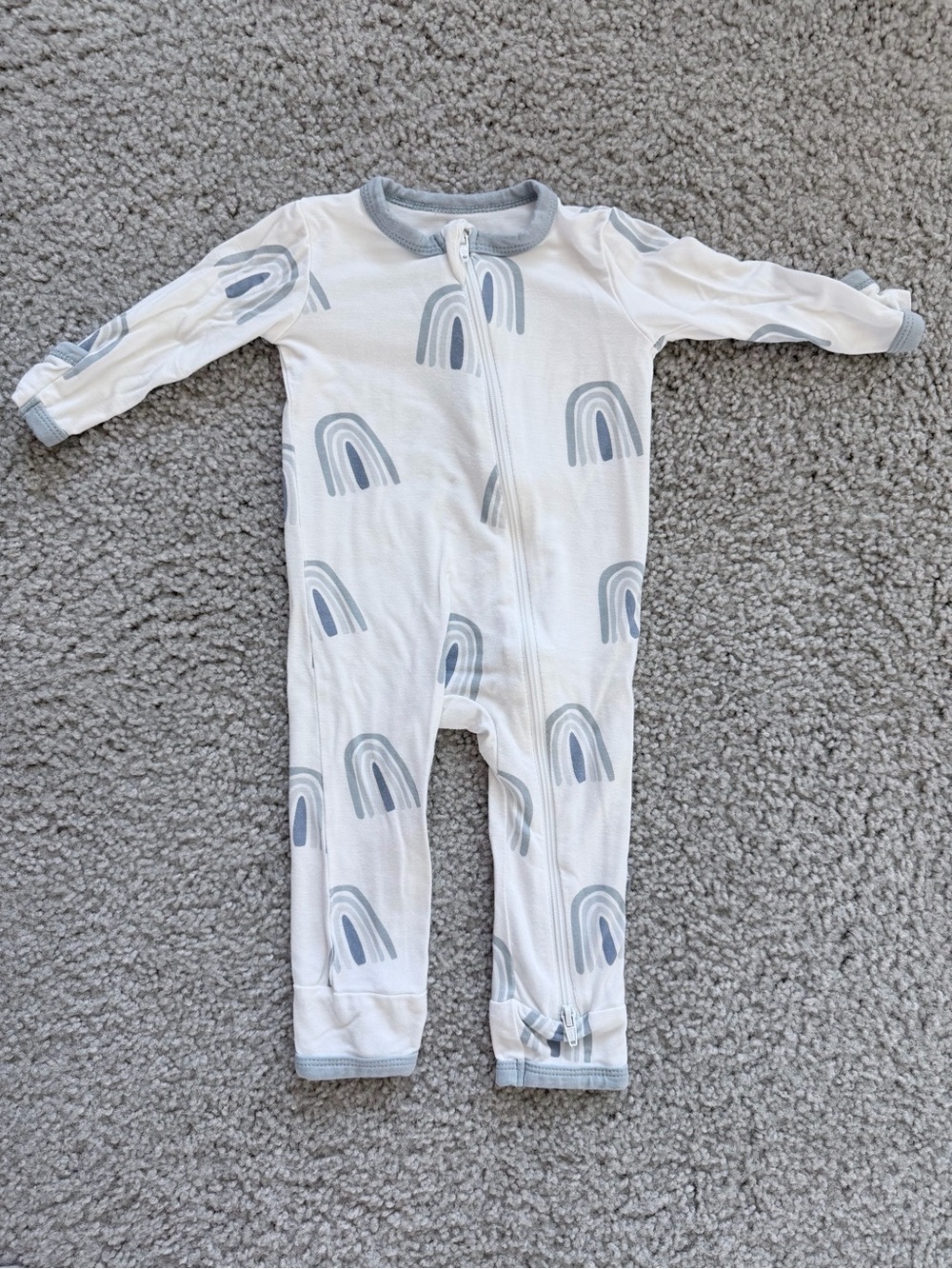 Kyte Baby “Fog Rainbow” Zipper Romper
